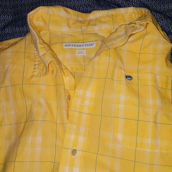 Light weight casual button down - Picture 2 of 2